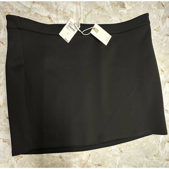 Good American Black Scuba Miniskirt Size 22 - 4XL - Picture 2 of 7